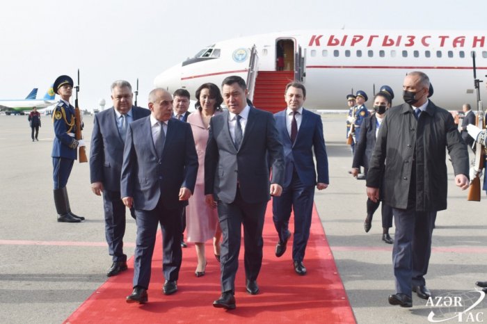    Sadır Japarov Azərbaycana gəlib  
   
