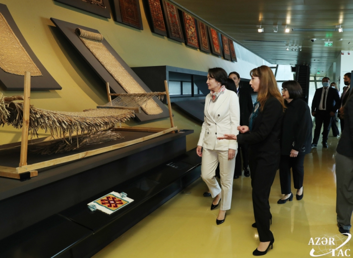 Kyrgyz first lady Aigul Japarova visits Azerbaijan National Carpet Museum