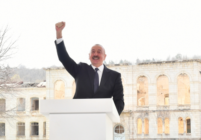     Ilham Aliyev:   Aserbaidschaner werden ab sofort als siegreiche Menschen leben  