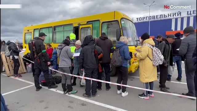  Mariupol evacuees arrive by bus in south-eastern Ukraine -  NO COMMENT  