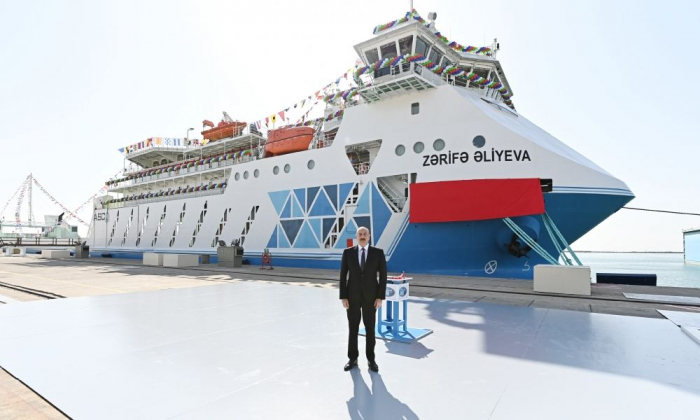   Präsident Ilham Aliyev nimmt an der Zeremonie zum Stapellauf des   „Zarifa Aliyeva“ -  Schiffs     teil  