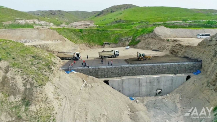   Aserbaidschan setzt den Bau der Chudaferin-Gubadli-Latschin-Autobahn fort -   FOTOS    