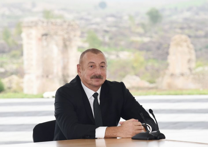     Ilham Aliyev  : "Hemos declarado nuestra unidad con Turquía al mundo entero"  