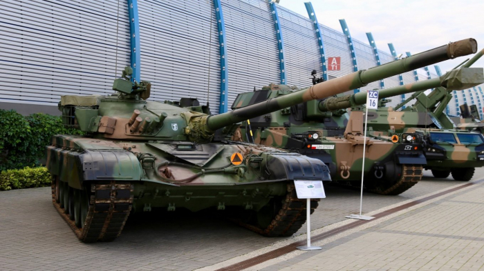 Poland sends to Ukraine over 200 T-72 tanks, several dozen infantry carriers