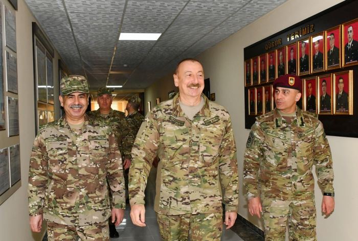   Ilham Aliyev besucht Militäreinheit des Spezialeinheiten    -         Fotos    