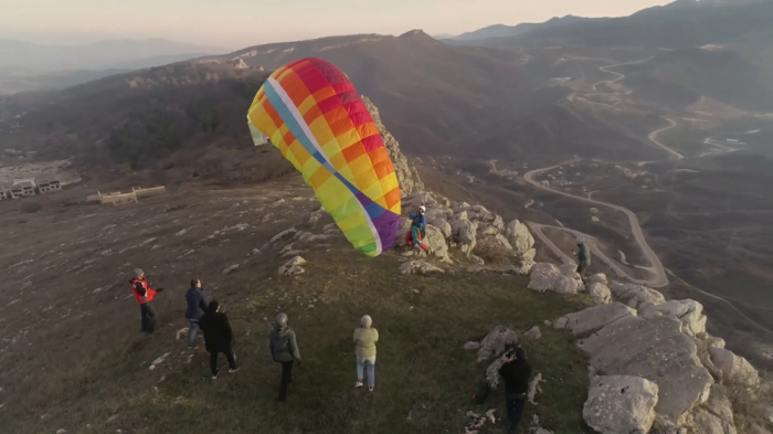 Paragliding jump carried out in Azerbaijan