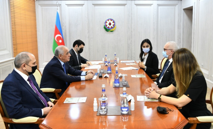 Azerbaijani premier meets with heads of Finnish and Lithuanian statistical agencies