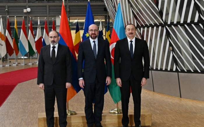  Bruxelles: Ilham Aliyev rencontre le président du Conseil européen et le Premier ministre arménien - VIDEO