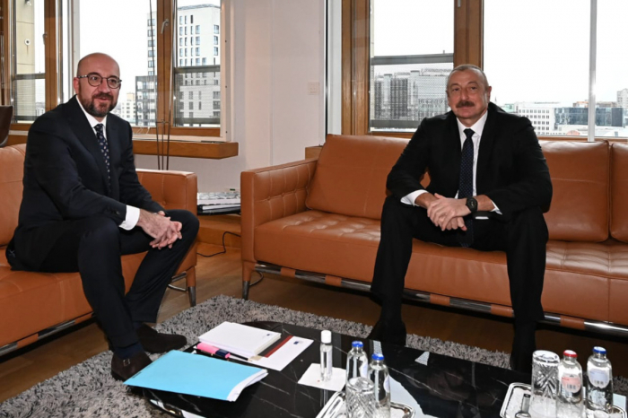  Präsident Ilham Aliyev trifft Charles Michel in Brüssel - FOTOS