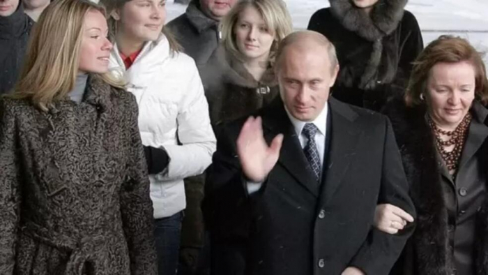 Onlar da sanksiyaların hədəfində...    Putinin qızları haqqında nə məlumdur?      