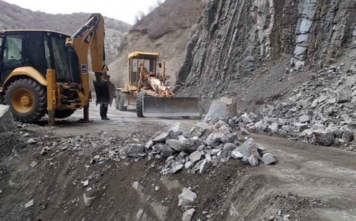    Uçquna görə bağlanan Lahıc yolu açılıb  
   