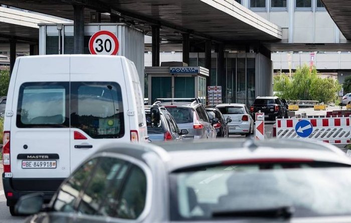    Rusiya və Belarus maşınları Avropaya buraxılmır   