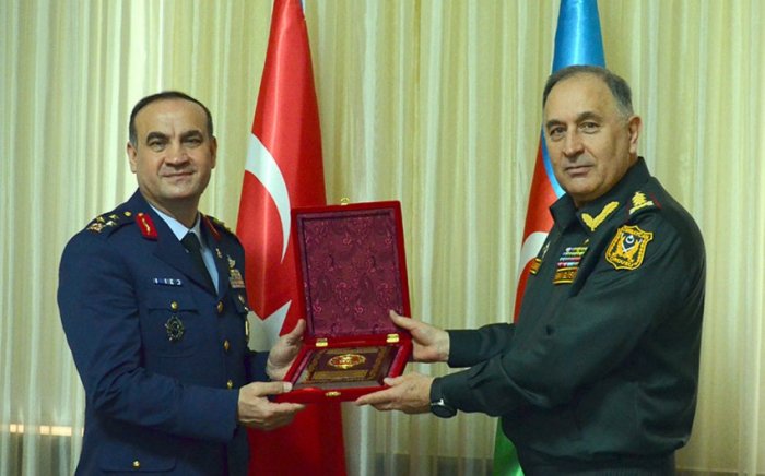  Kərim Vəliyev türkiyəli generalla görüşüb 