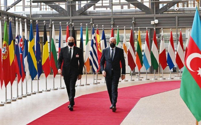   Arranca el encuentro entre Charles Michel e Ilham Aliyev  