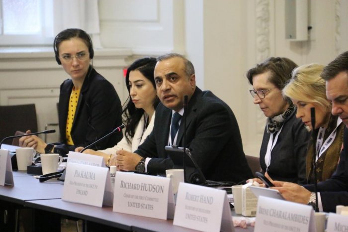   “Brüssel görüşünə ümidlər var”    – Azay Quliyev ATƏT PA-nı məlumatlandırıb