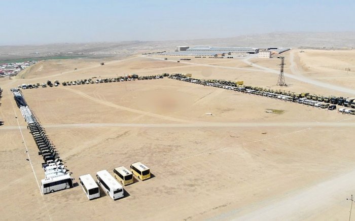 Ümumqoşun Orduda avtomobil texnikalarına baxış-müsabiqəsi keçirilib