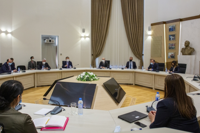 Azerbaiyán y el Banco Mundial abordan la cooperación energética