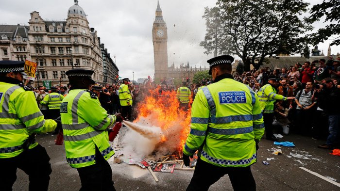    Britaniyada kəskin qiymət artımı ilə bağlı kütləvi mitinqlər keçiriləcək   
