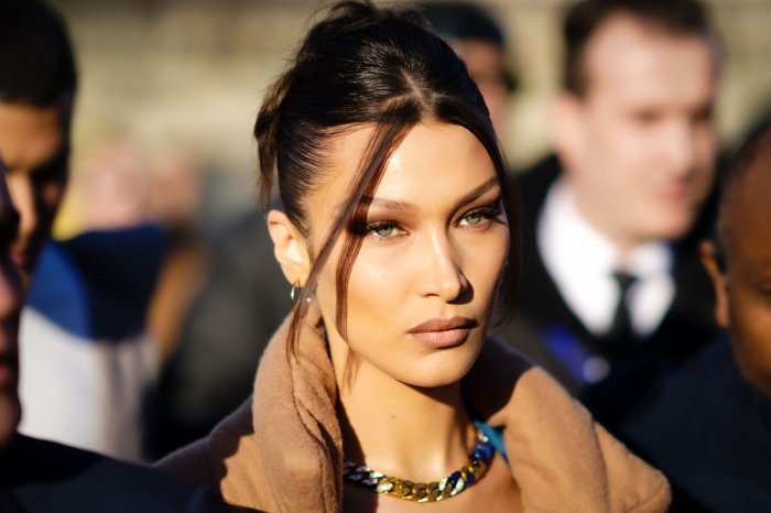    Bella Hadidin hesabı Fələstinə görə bloklandı     
