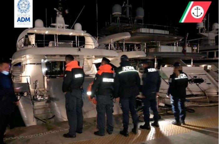    İtaliyada Rusiyaya məxsus    3 milyonluq yaxtaya həbs qoyuldu      