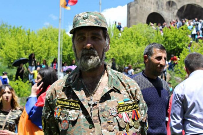    Erməni döyüşçüdən sərsəm çağırış:    "Revanşa hazırıq"      