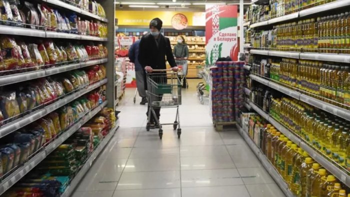    Ruslar son bir ayda daha az pul xərcləyiblər -   ARAŞDIRMA      