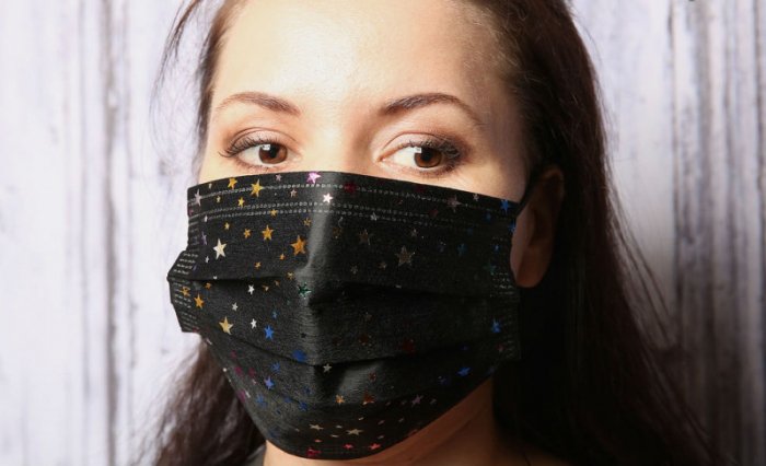  Səhiyyə naziri maskanın ləğvindən danışıb 