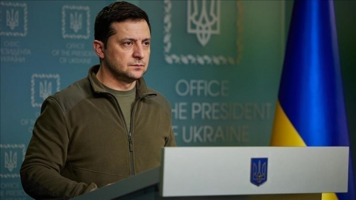       Zelenski:    "Rusiya Ukrayna ilə kifayətlənməyəcək"      
