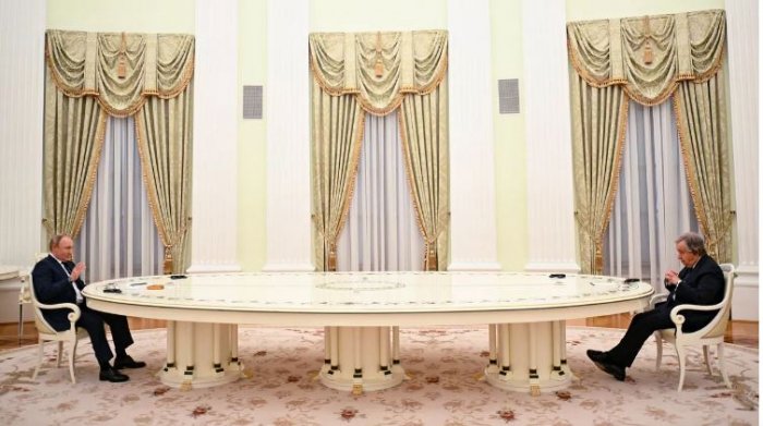    Putin Ukrayna Ordusunu İŞİD-lə müqayisə etdi   