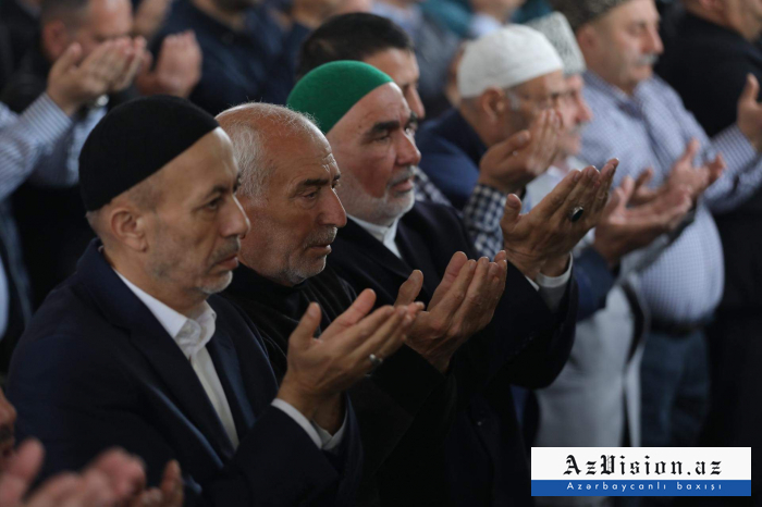   Eid al-Fitr prayer performed in Azerbaijan -   PHOTOS    