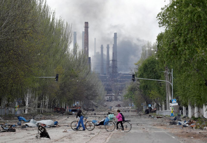 Mariupol mayor says more than 200 civilians still in Ukrainian city