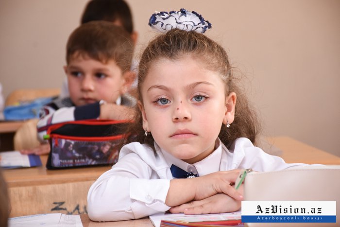   Birinci siniflərə qəbul üzrə müsahibələr əyani formada keçiriləcək   