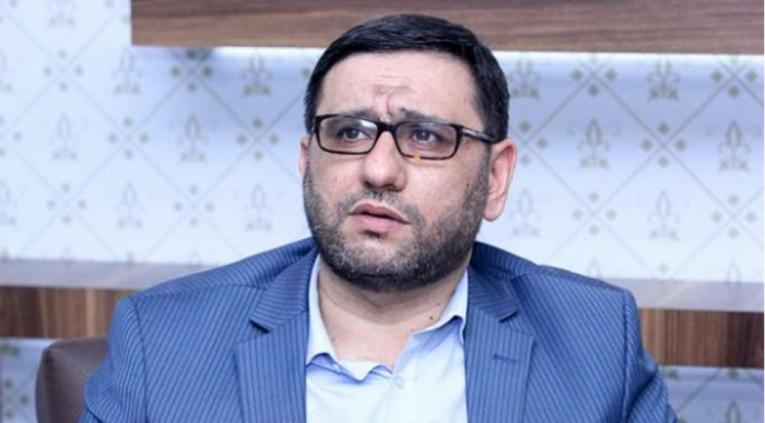   Hacı Şahin "Facebook"dakı paylaşımından danışdı    