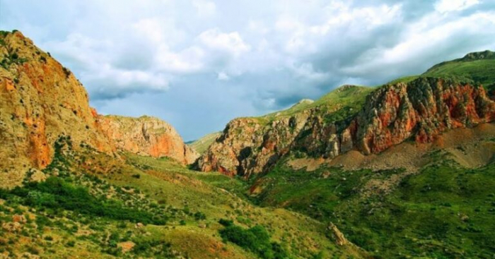   Azerbaijan to set up database of minerals in East Zangezur, Karabakh economic regions  
 