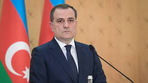     MAE  : Periódicamente surgen preguntas en relación con las actividades de las fuerzas de paz en Karabaj  