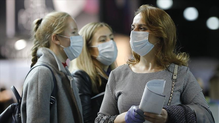 EU agencies advise dropping face mask rules for air travel