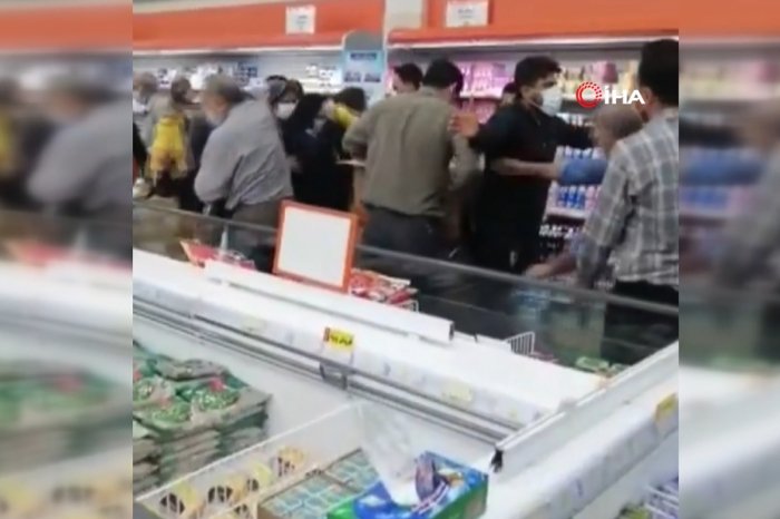       İranda yağın qiyməti qalxdı,    əhali marketlərə axışdı -  VİDEO 
   