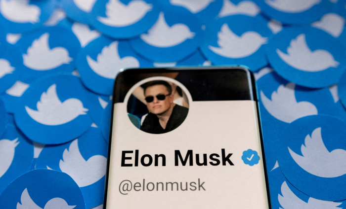 Musk puts $44 bln Twitter deal 
