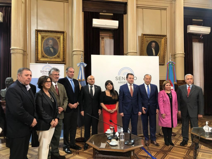   Stellvertretender Außenminister Aserbaidschans traf mit Mitgliedern des argentinischen Senats zusammen  