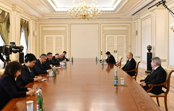   Präsident Ilham Aliyev empfängt Delegation um den Vorsitzenden der gesetzgebenden Kammer der Obersten Versammlung Usbekistans  