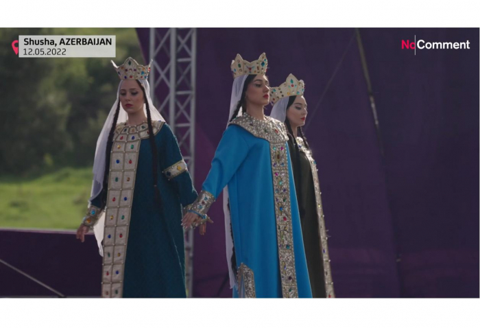   Euronews-Sendungen berichten über das 5. Internationale Folklorefestival   „Charibulbul“   in Schuscha  