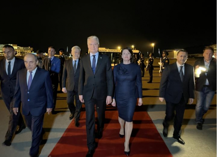   El presidente de Lituania permanece en Azerbaiyán  