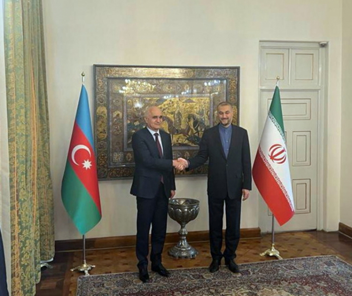 Se debaten cuestiones de cooperación regional entre Azerbaiyán e Irán