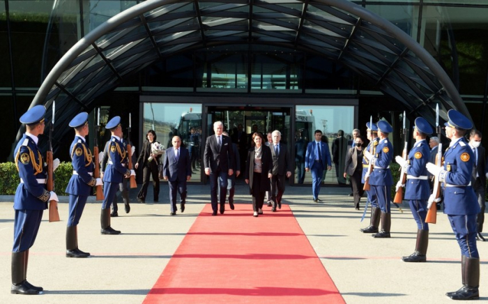   Finaliza la visita del presidente lituano  