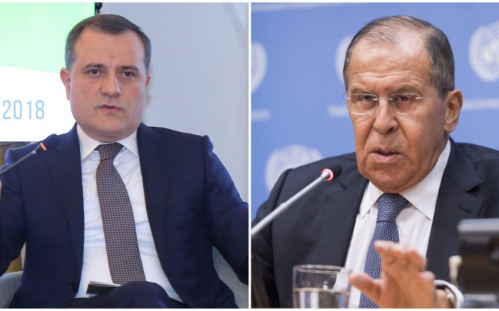   Djeyhoun Baïramov et Lavrov discutent de la délimitation des frontières entre l