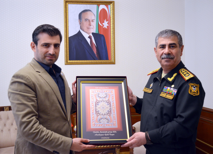 Azerbaijani Defense Minister meets Turkey