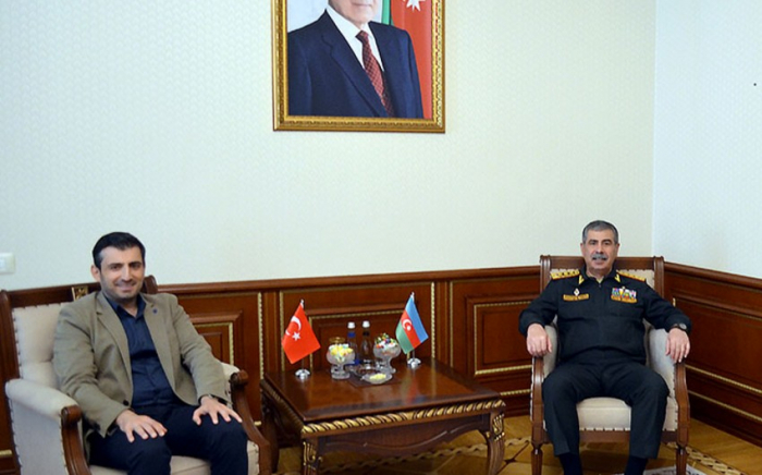   Zakir Hasanov se reunió con Seljuk Bayraktar  