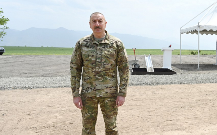   Presidente Ilham Aliyev en el Aeropuerto Internacional de Zangilan  