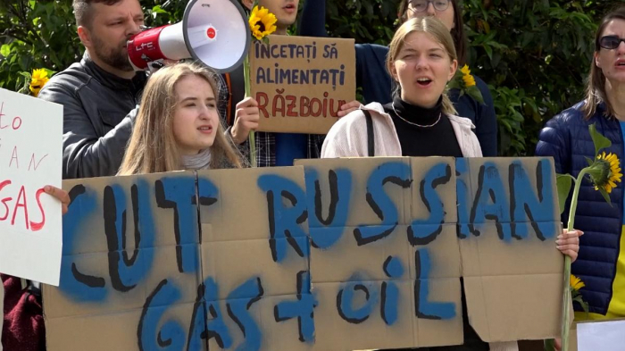   Demonstration outside the EU summit in support of Ukraine -   NO COMMENT    