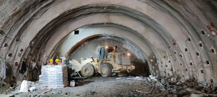    Şuşa yolundakı tunellərin tikintisindən    FOTOLAR        
